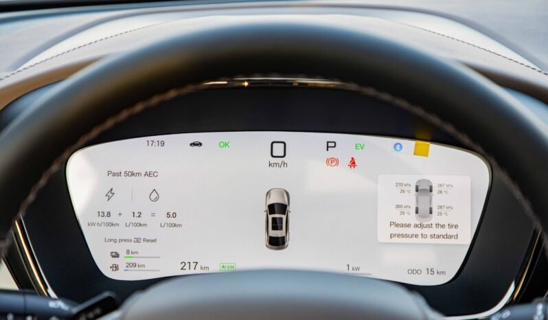 
								2025 BYD HAN DM-I 125KM ELITE SMART DRIVING EDITION full									