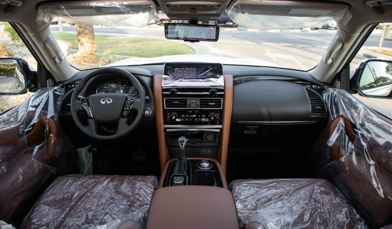 
								2024 Infiniti QX80 full									