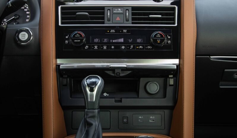 
								2024 Infiniti QX80 full									
