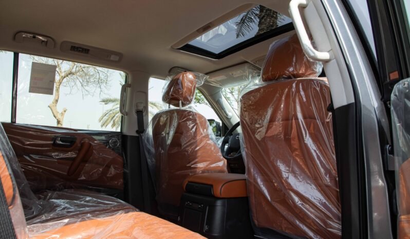 
								2024 Nissan Patrol PLATINUM LE full									