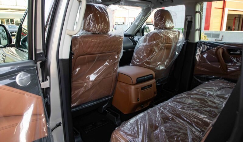 
								2024 Infiniti QX80 full									