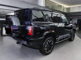 2025 BYD Leopard 8 Flagship 6-Seater Hybrid SUV | 21″ Wheels