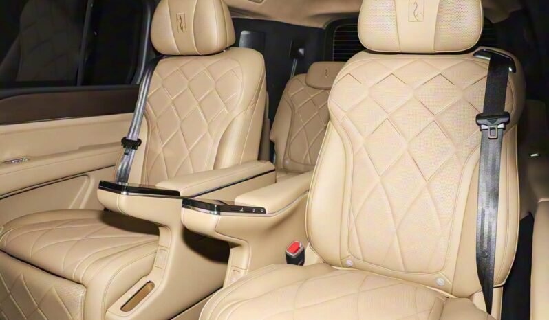 
								2025 Yangwang U8 BYD YANGWANG U8L DINGSHI EDITION . full									