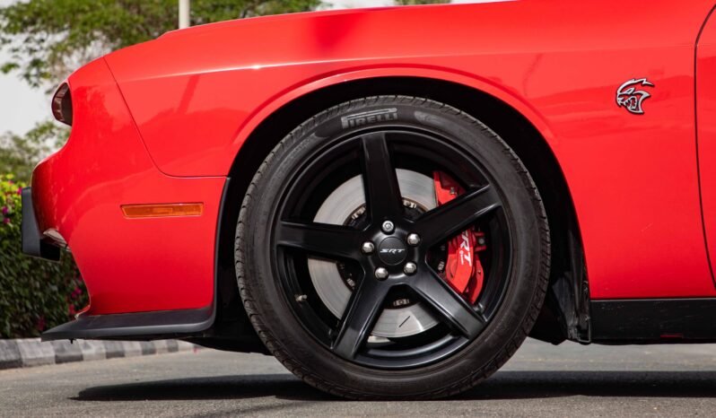 
								2022 Dodge Challenger SRT HELLCAT full									