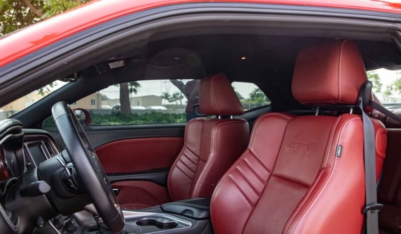 
								2022 Dodge Challenger SRT HELLCAT full									