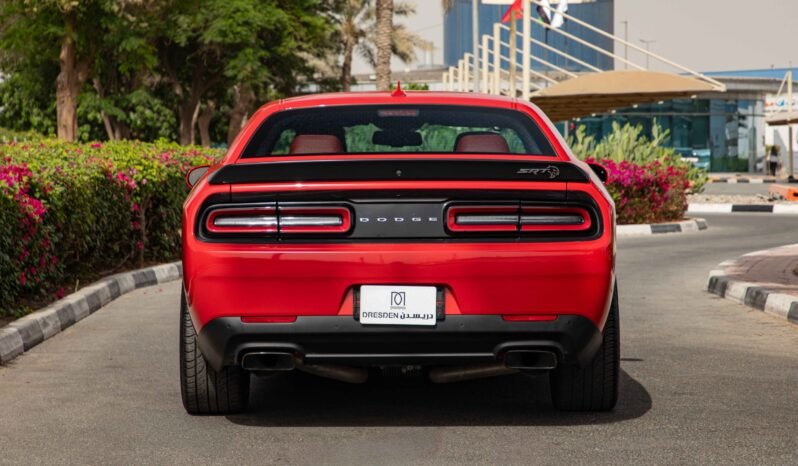 
								2022 Dodge Challenger SRT HELLCAT full									