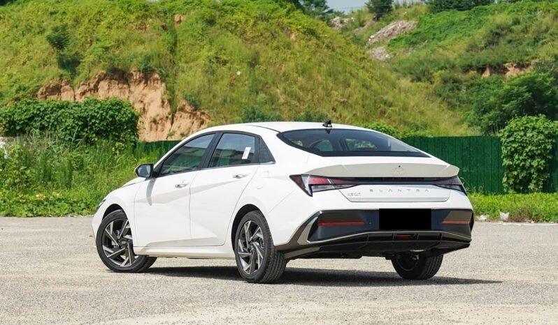 
								2025 Hyundai Elantra 1.5L CVT GLX ELITE full									