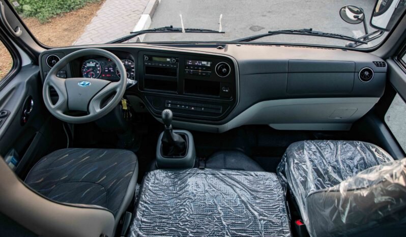 
								2026 Hyundai County FL 28-seater 3.9L Diesel full									