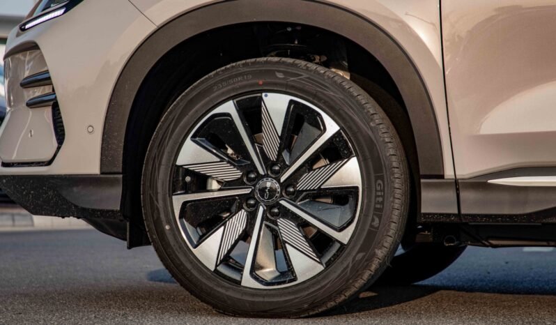 
								2025 BYD Song Plus EV Smart Drive LUXURY EDITION full									