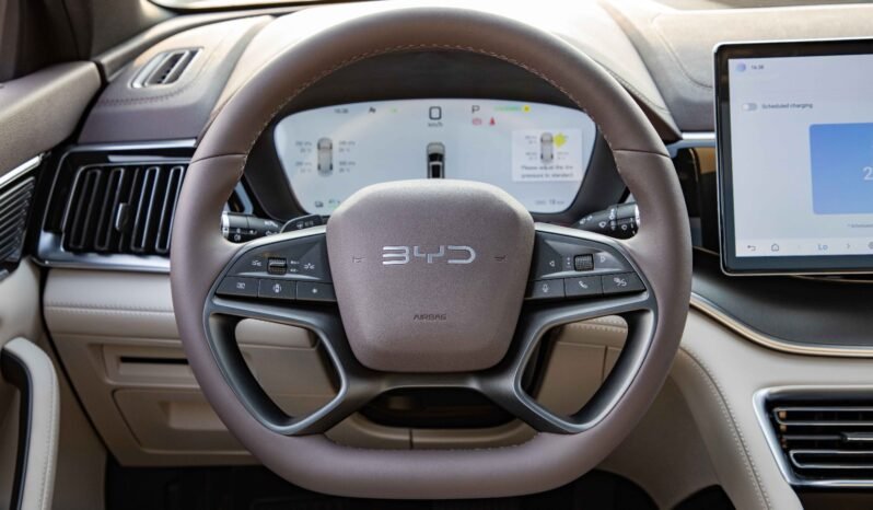 
								2025 BYD Song Plus EV Smart Drive LUXURY EDITION full									