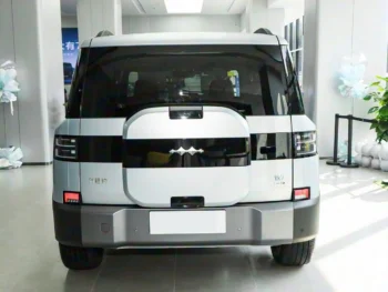 Yangwang U8 & U8L UAE – Specs – 360° Features & Buy at Dresden Motors