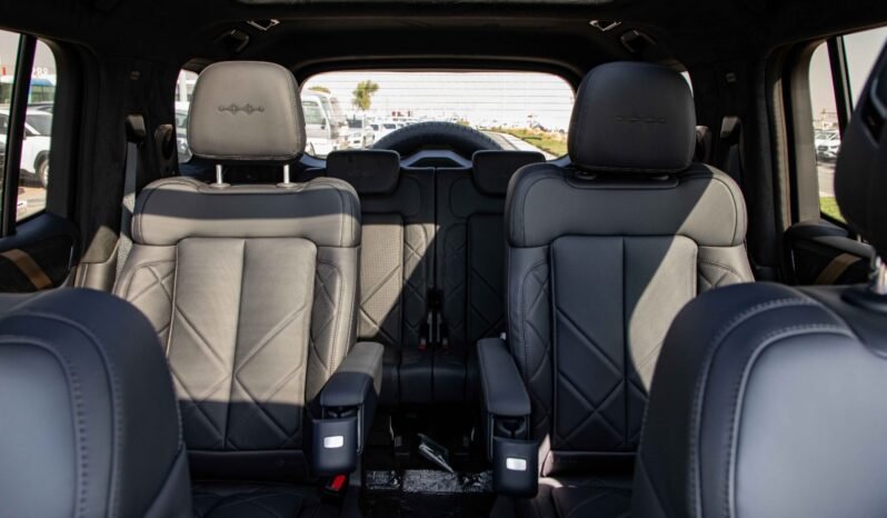 
								2025 BYD Leopard 8 Smart and Brave Flagship Edition (6 Seats) full									