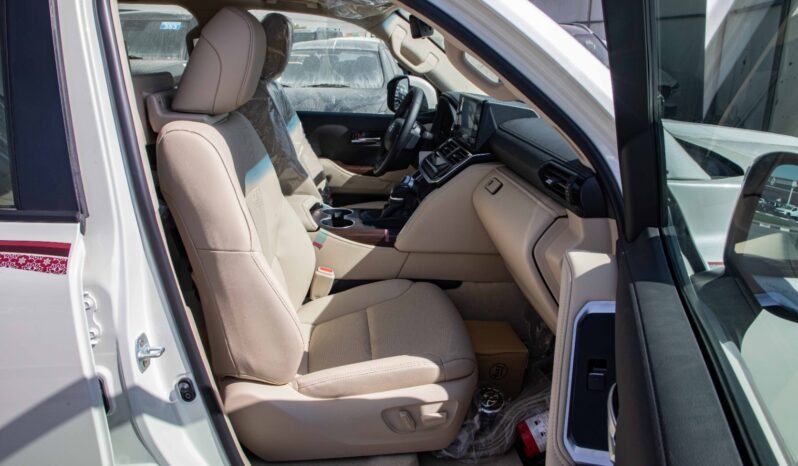 
								2025 Toyota Land Cruiser GXR full									