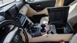 
										2025 Toyota Land Cruiser GXR full									