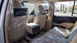 
										2025 Toyota Land Cruiser GXR full									