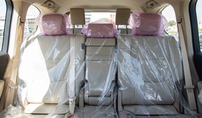 
								2025 Toyota Land Cruiser GXR full									