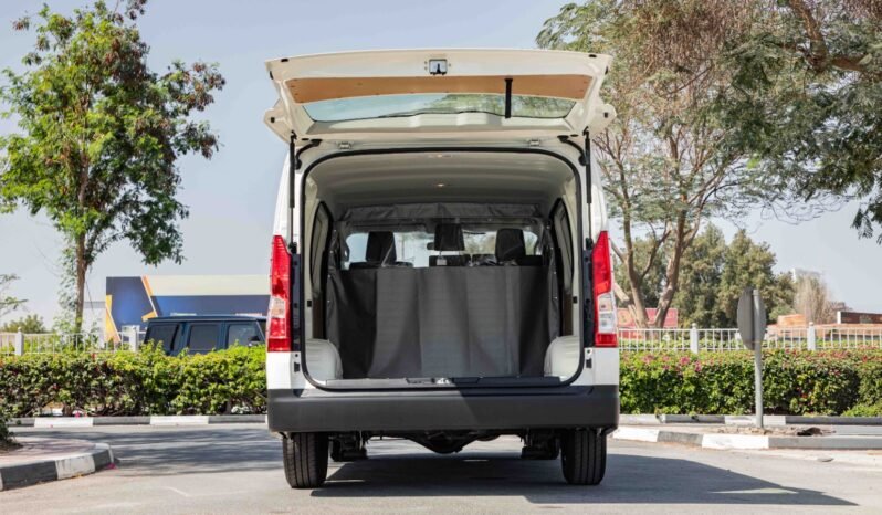 
								2026 Toyota Hiace STD 3S P AT GL RA CARGO full									