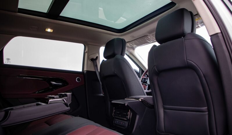 
								2025 Land Rover Range Rover Evoque Dynamic full									