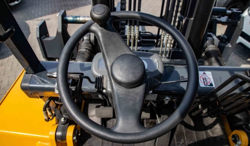 
								2025 Caterpillar Diesel Forklift Truck 10.0 Ton full									