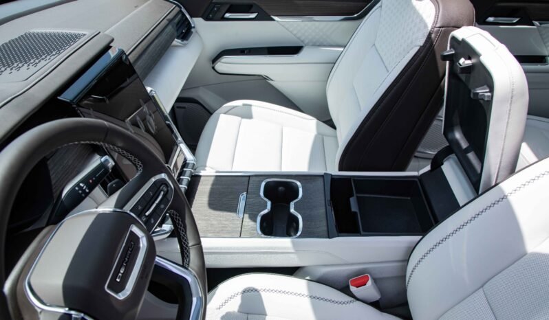 
								2024 GMC Acadia DENALI 2.5L full									