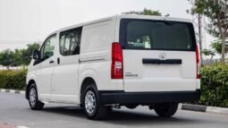 2026 Toyota Hiace STD ROOF 6S P 3.5 L MT GL RB