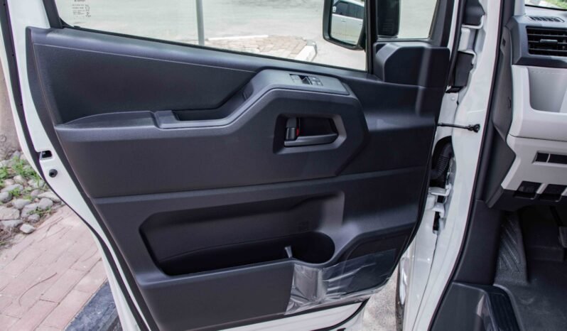 
								2026 Toyota Hiace STD ROOF 6S P 3.5 L MT GL RB full									