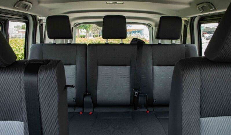
								2026 Toyota Hiace STD ROOF 6S P 3.5 L MT GL RB full									