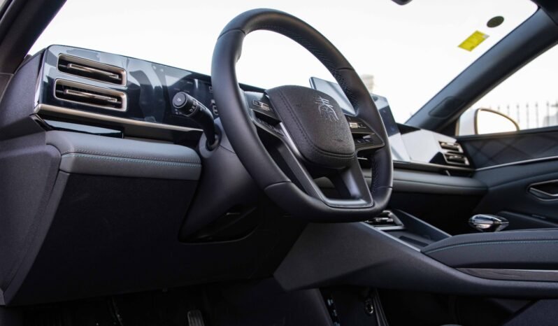 
								2025 BYD Qin L DM-i 80KM INTELLIGENT DRIVING LEADING EDITION full									
