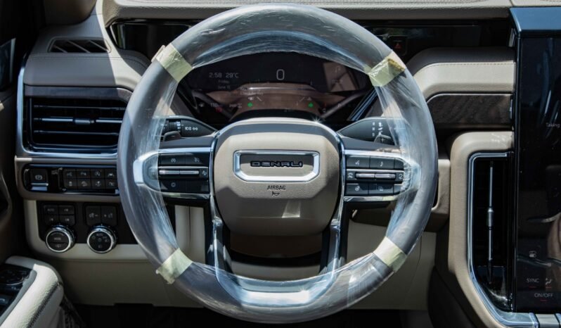 
								2025 GMC Yukon Denali Edition 6.2L V8 full									