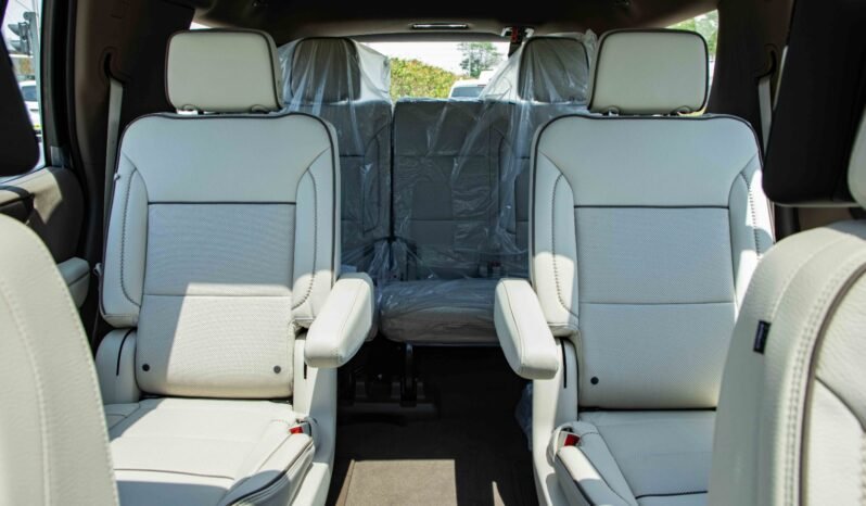 
								2025 GMC Yukon Denali Edition 6.2L V8 full									