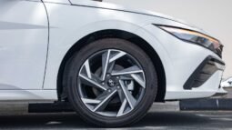 
										2025 Hyundai Elantra 1.5L Premium full									