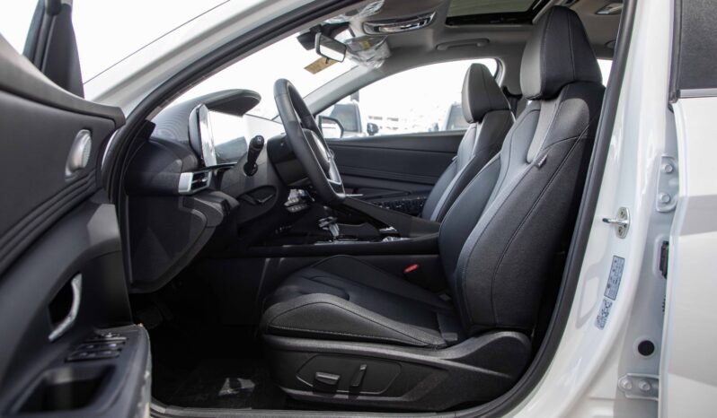 
								2025 Hyundai Elantra 1.5L Premium full									