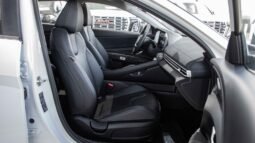 
										2025 Hyundai Elantra 1.5L Premium full									