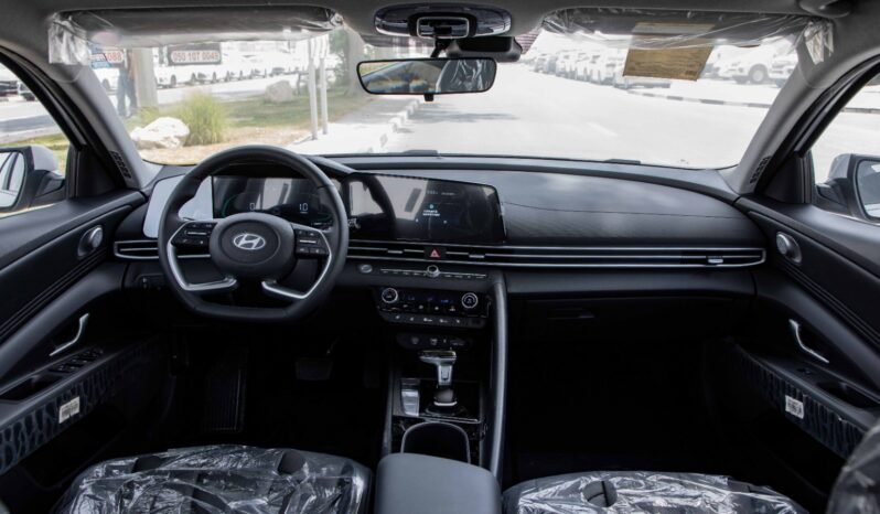 
								2025 Hyundai Elantra 1.5L Premium full									