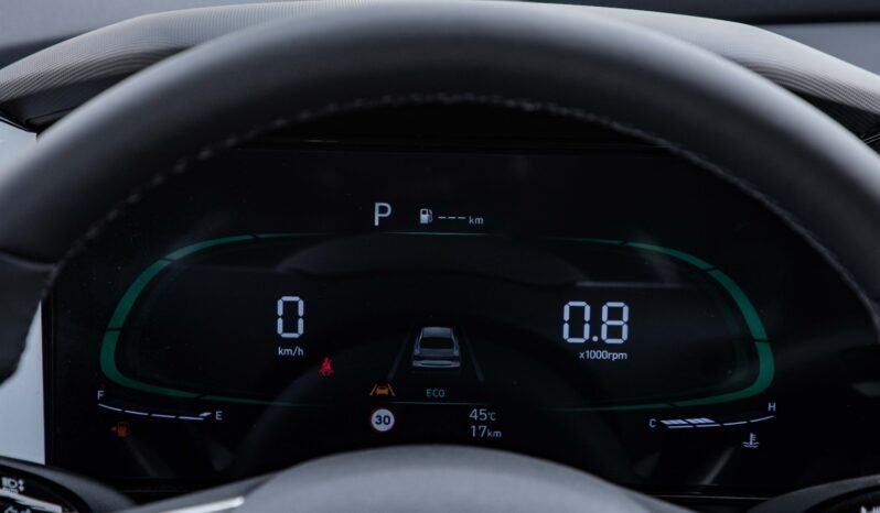 
								2025 Hyundai Elantra 1.5L Premium full									