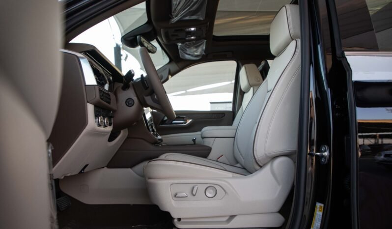 
								2025 GMC Yukon Denali 6.2L V8 4WD full									