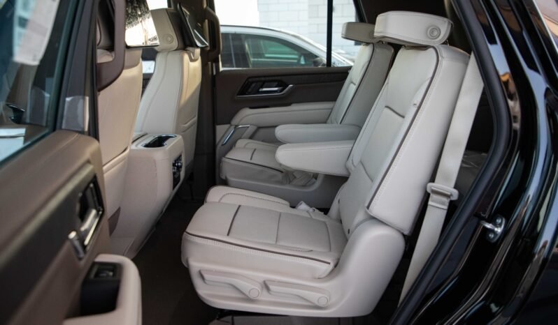
								2025 GMC Yukon Denali 6.2L V8 4WD full									