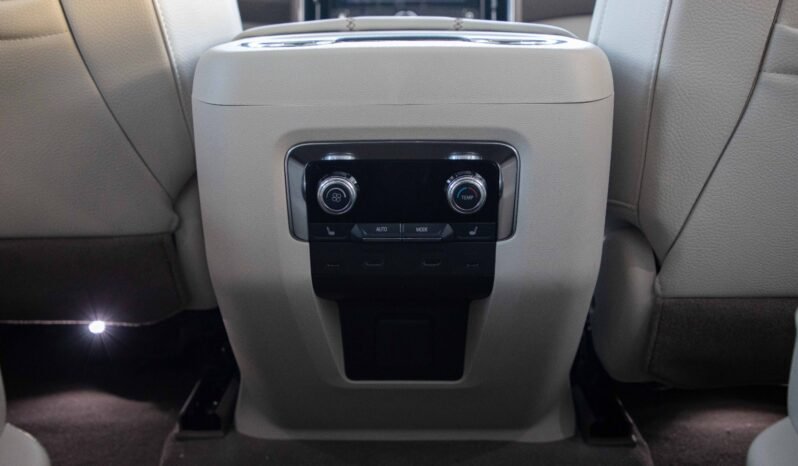 
								2025 GMC Yukon Denali 6.2L V8 4WD full									