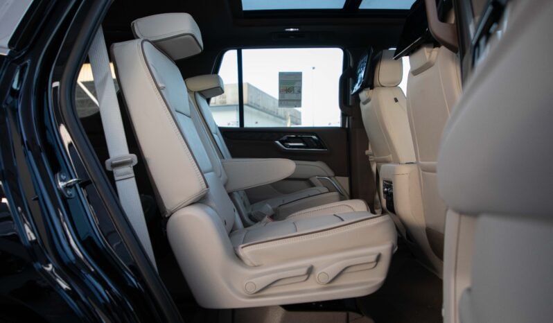
								2025 GMC Yukon Denali 6.2L V8 4WD full									