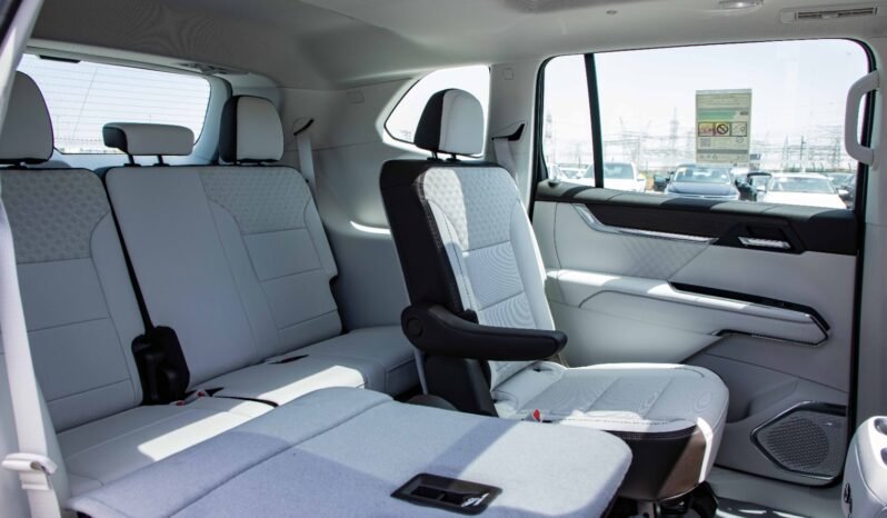 
								2024 GMC Acadia DENALI 2.5L full									