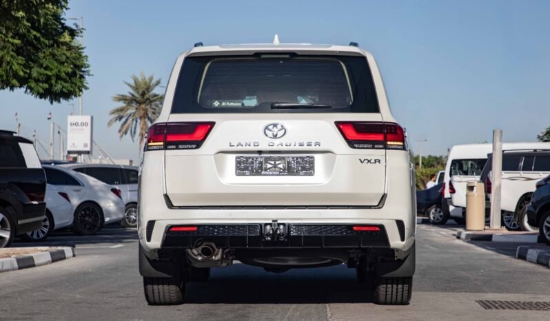 
								2026 Toyota Land Cruiser VXR 4.0L A/T Petrol full									