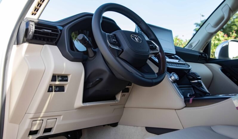 
								2026 Toyota Land Cruiser VXR 4.0L A/T Petrol full									