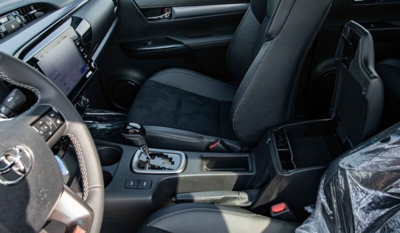 
								2026 Toyota Hilux GR Sport 4.0L AT 4WD full									