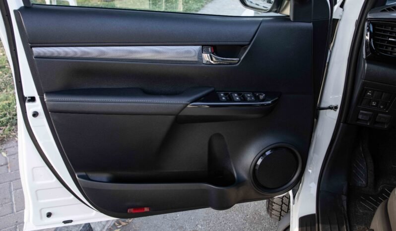 
								2026 Toyota Hilux GR Sport 4.0L AT 4WD full									