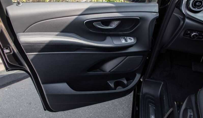 
								2026 Mercedes Benz V300 Avantgarde Plus Extra Long full									