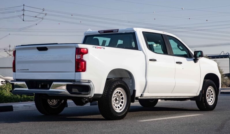 
								2025 Chevrolet Silverado V8 5.3L PICK-UP 4WD full									