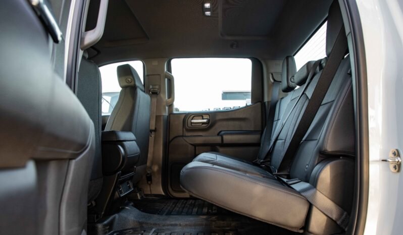 
								2025 Chevrolet Silverado V8 5.3L PICK-UP 4WD full									