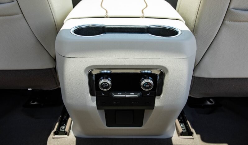 
								2026 GMC Yukon XL Denali V8 4WD full									