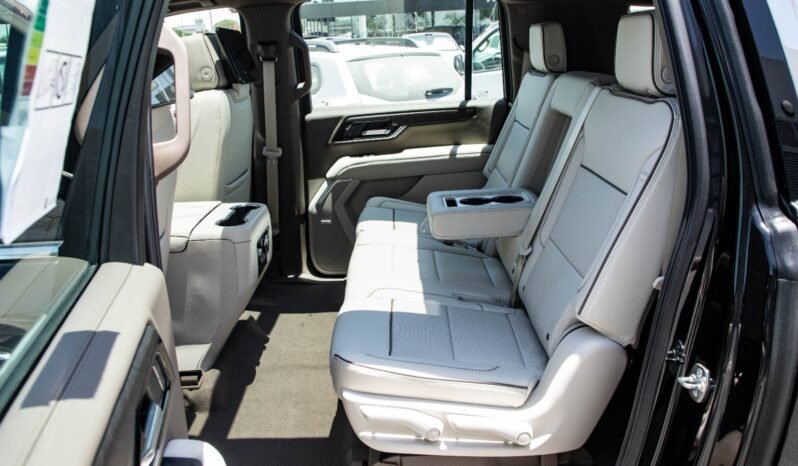 
								2026 GMC Yukon XL Denali V8 4WD full									
