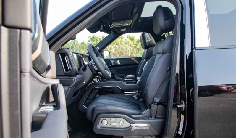 
								2025 BYD LEOPARD 8 FLAGSHIP 7 SEATS 21 WHEEL full									